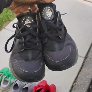 Black Nike Air Huarache Sneakers